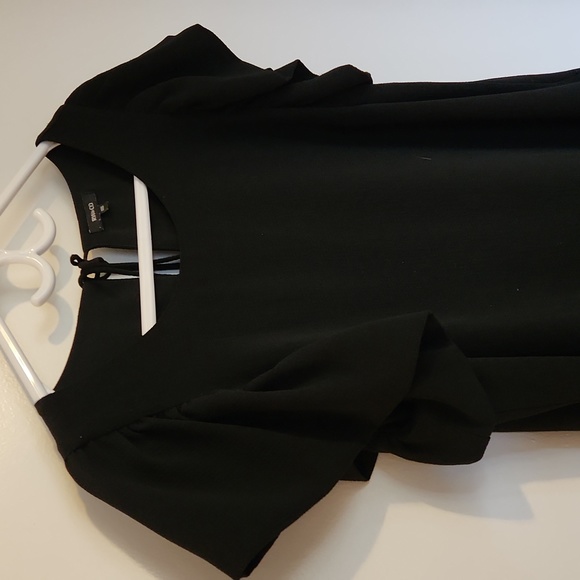 LBD - Picture 2 of 7